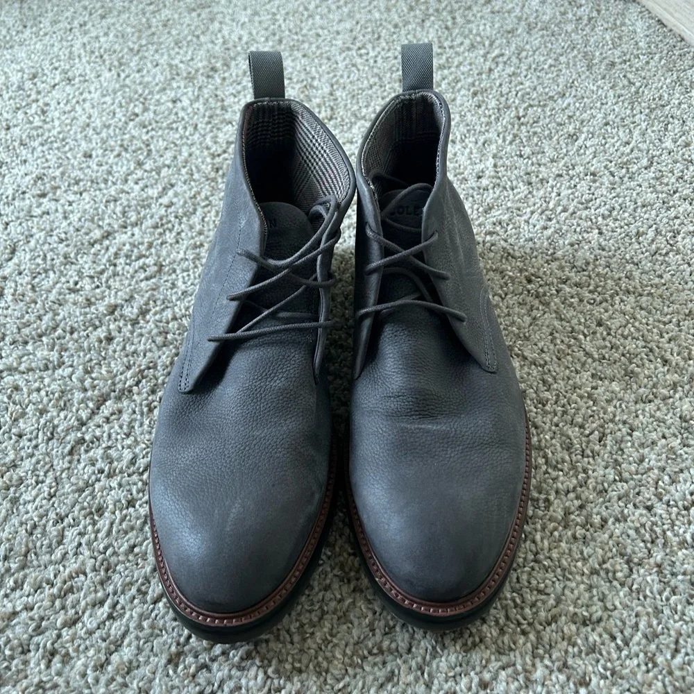 Cole Haan pull worn closure